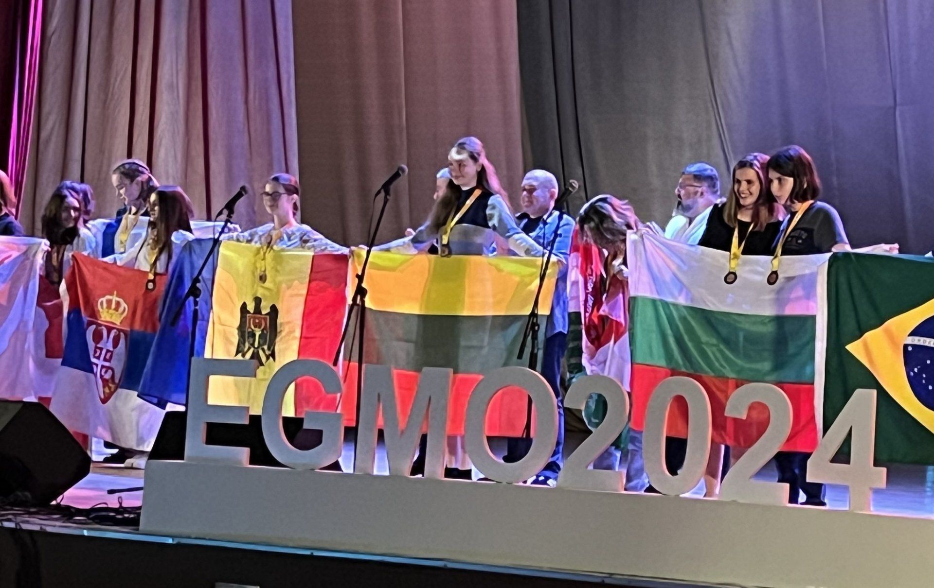 Moldova a obținut o medalie de bronz și o mențiune de onoare la Olimpiada Europeană de Matematică pentru Fete