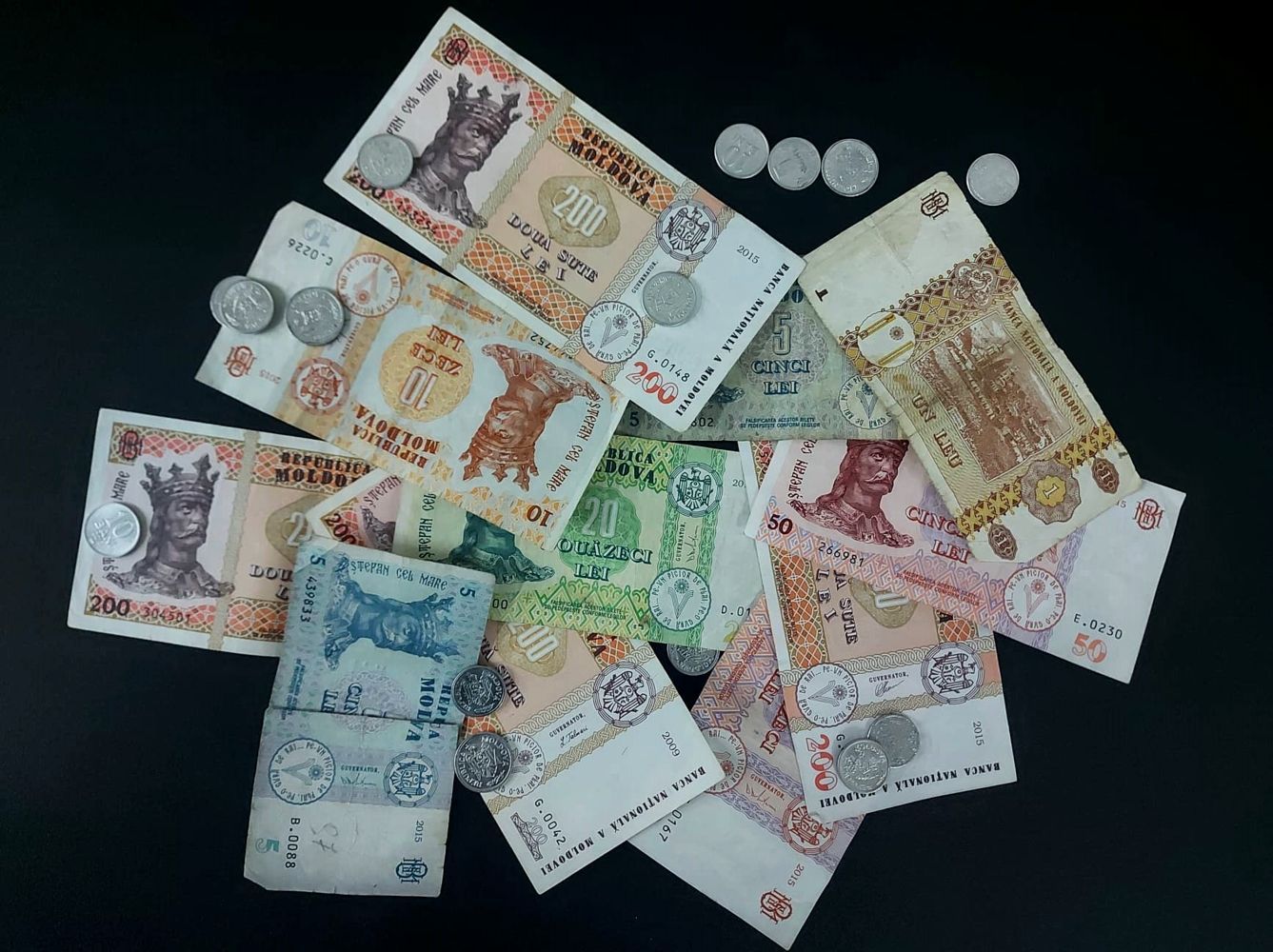 Anca Dragu a afirmat că BNM ia în calcul schimbarea designului bancnotelor naționale