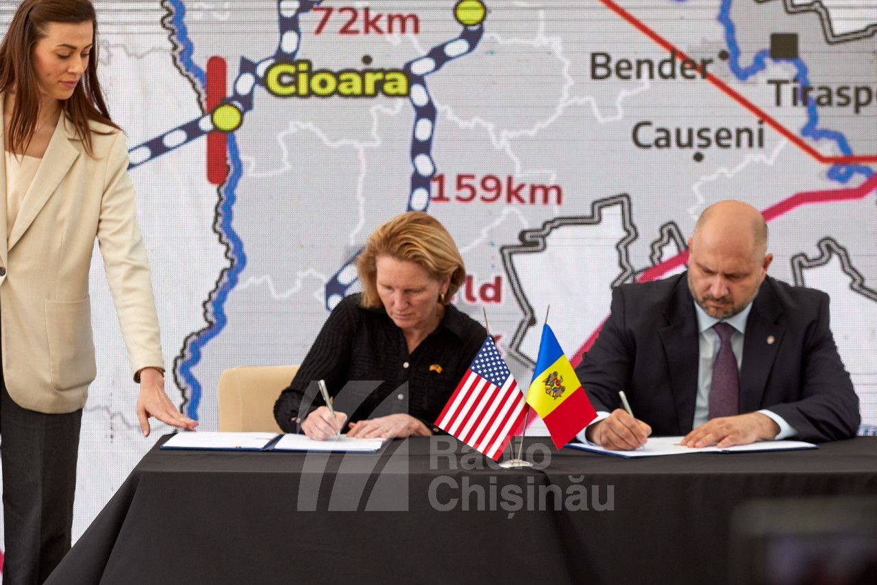 Memorandumul privind finanțarea liniei electrice Strășeni-Gutinaș, a treia linie de interconectare cu România, SEMNAT