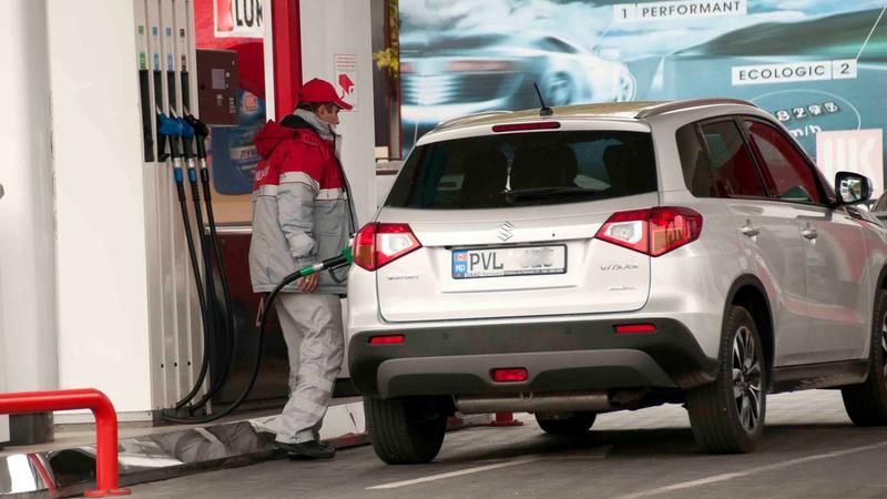 Carburanții auto vor fi mai ieftini în perioada Sărbătorilor de Paști