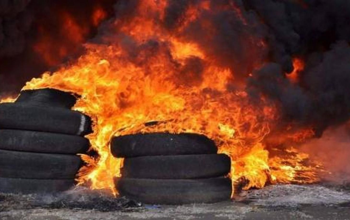 Agenția de Mediu îndeamnă cetățenii să renunțe la arderea anvelopelor în noaptea de Paști; „Sunt dăunătoare pentru sănătate”