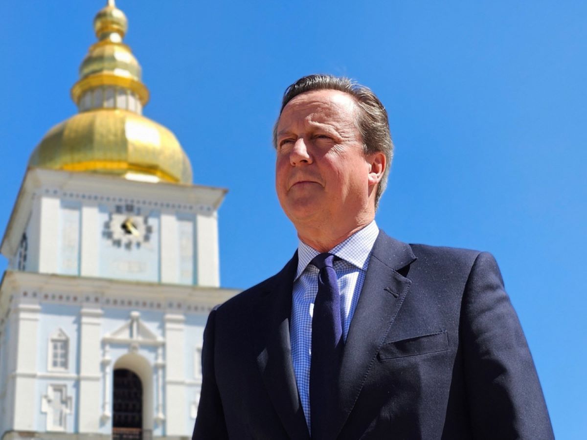Ministrul de Externe britanic, David Cameron: Ucrainenii „au dreptul de a lovi în interiorul Rusiei”
