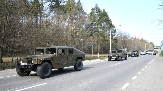 Deplasări ale unităților de tehnică militară pe drumurile din centrul și nordul R. Moldova, în timpul exercițiului ”Swift Response-2024”