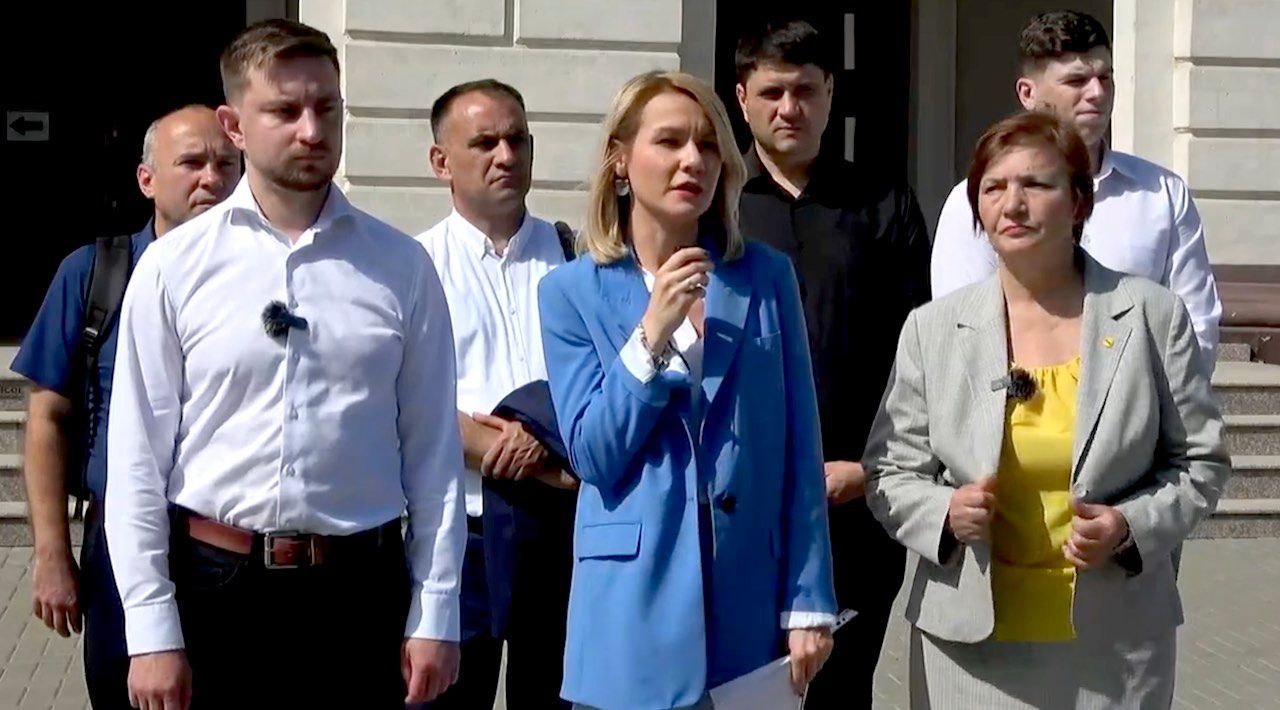 Fracțiunea PAS din CMC a depus o plângere la PG cu privire la construcția unui bloc fără acte permisive în centrul istoric