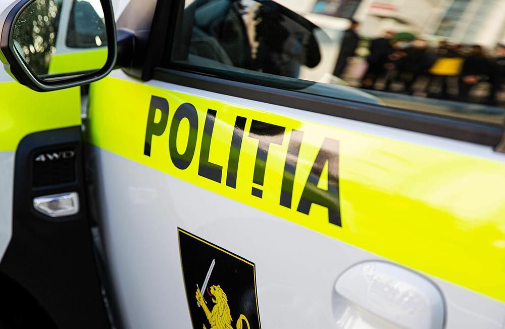 Urmărire ca-n filme pe drumurile din Orhei. Un traficant de droguri, reținut de polițiști