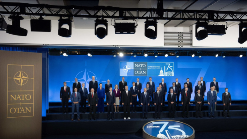 Declaraţia finală a summitului NATO menţionează importanţa strategică a regiunii Mării Negre şi sprijinul pentru Republica Moldova