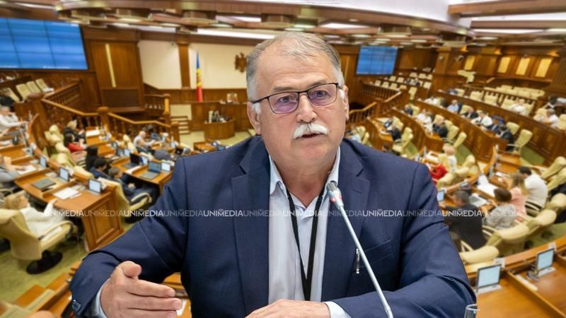 Funcționarul Parlamentului, cu statut de bănuit, a fost suspendat din funcție pe durata desfășurării investigațiilor