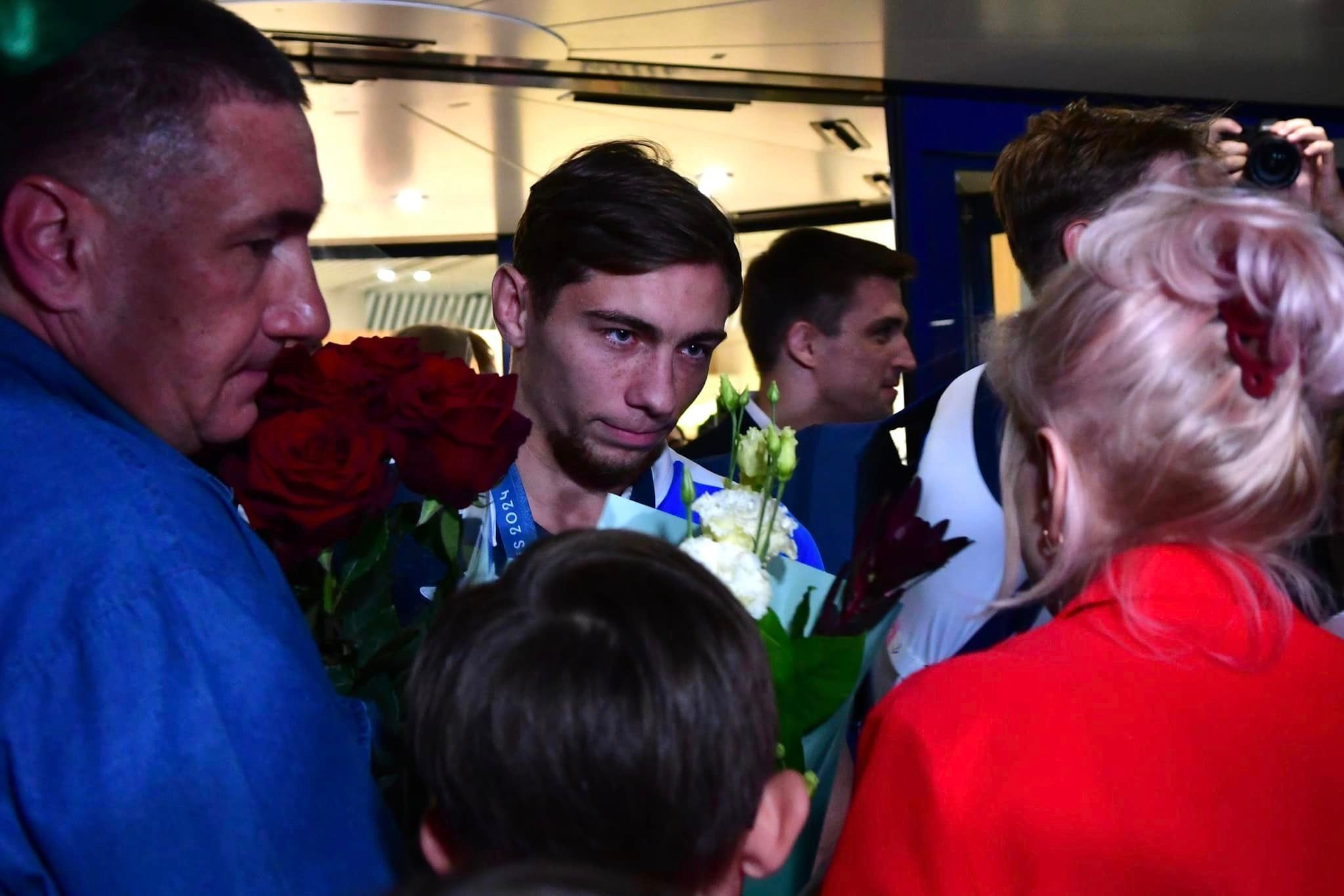 FOTO: Campionii olimpici Denis Vieru și Adil Osmanov au revenit acasă; Cum au fost întâmpinați la Aeroport