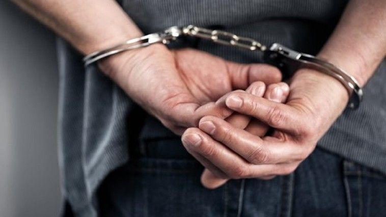 Dosarul „Deep Fake”. Escrocherii de circa 1,2 milioane de euro și 12 persoane reținute după perchezițiile de amploare din Chișinău