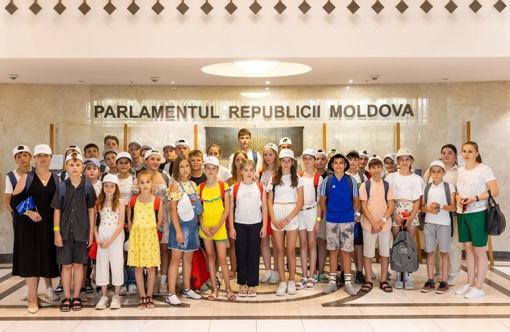 Peste 2500 de copii din 140 de localități s-au bucurat de excursii în capitală, în ultimele două săptămâni