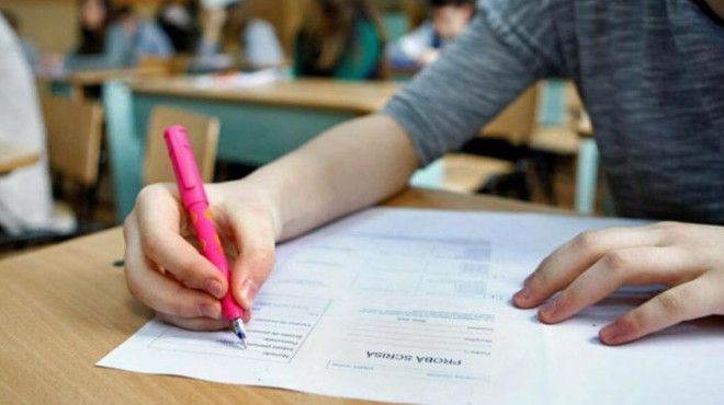 A început sesiunea suplimentară de examen pentru absolvenții de gimnaziu. Câți elevi s-au înscris?