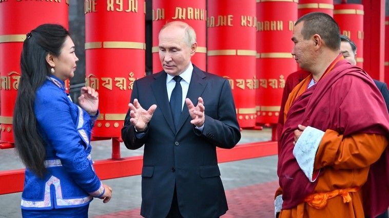 Vladimir Putin a ajuns în Mongolia, unde ar putea fi arestat. Este prima sa vizită într-o țară membră a Curții Penale Internaționale