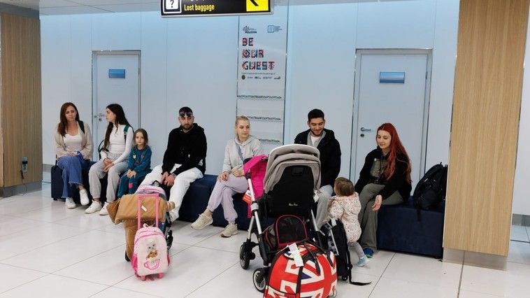 Primii moldoveni din Liban au ajuns la Chișinău. Alți 30 au cerut să fie evacuați