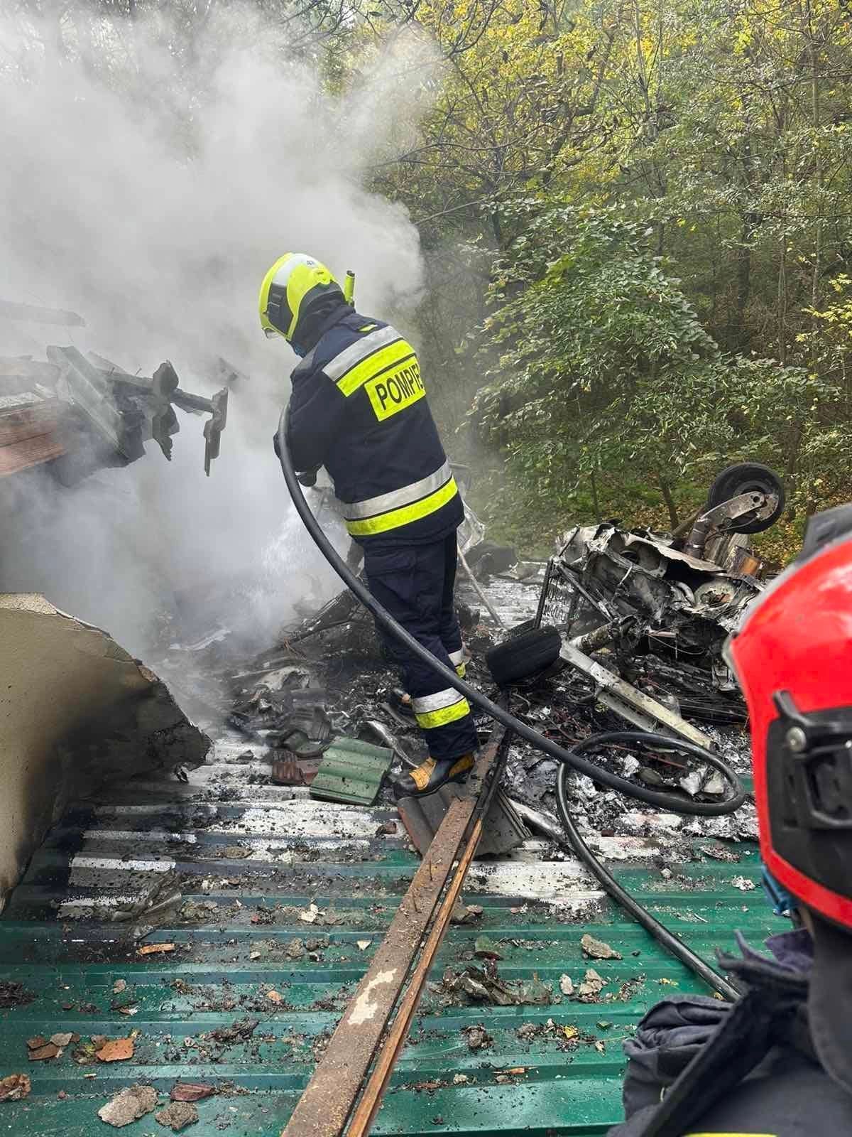 Tragedie la Vadul lui Vodă: O persoană a murit, după ce un avion de mici dimensiuni s-a prăbușit pe teritoriul unei baze de odihnă