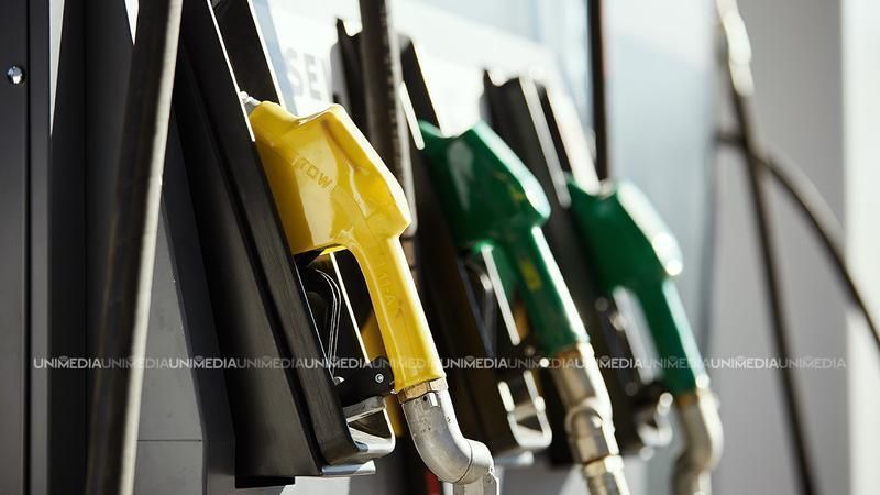 Gata cu ieftinirile la motorină: Prețul crește mâine, ușor. Cât va costa benzina