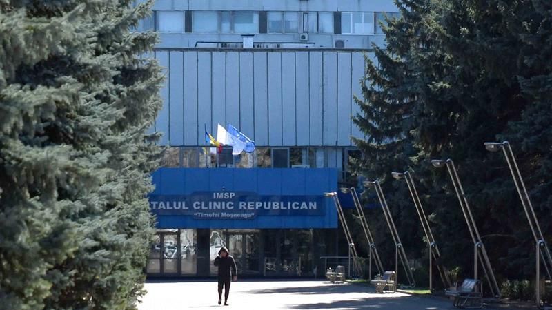 Șef de secție cu propria „casă”, la Spitalul Republican: CNA a descins la domiciliul medicului, suspectat pentru mită