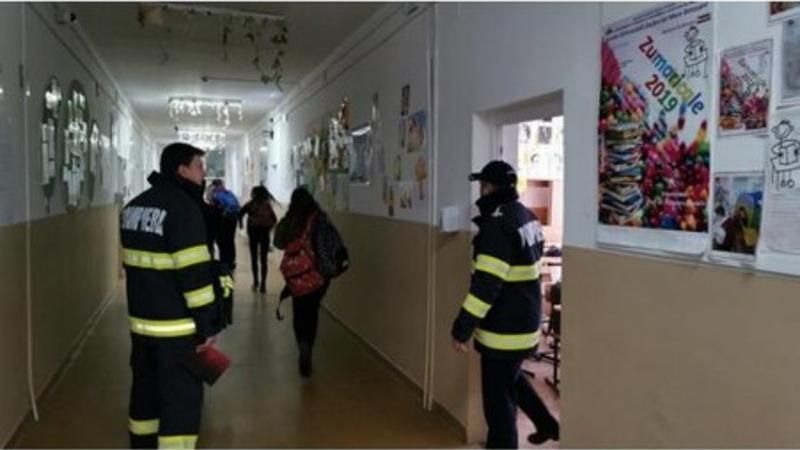 Incendiu în subsolul unui liceu din Bălți: 750 de elevi, 53 de profesori și personal auxiliar, evacuați