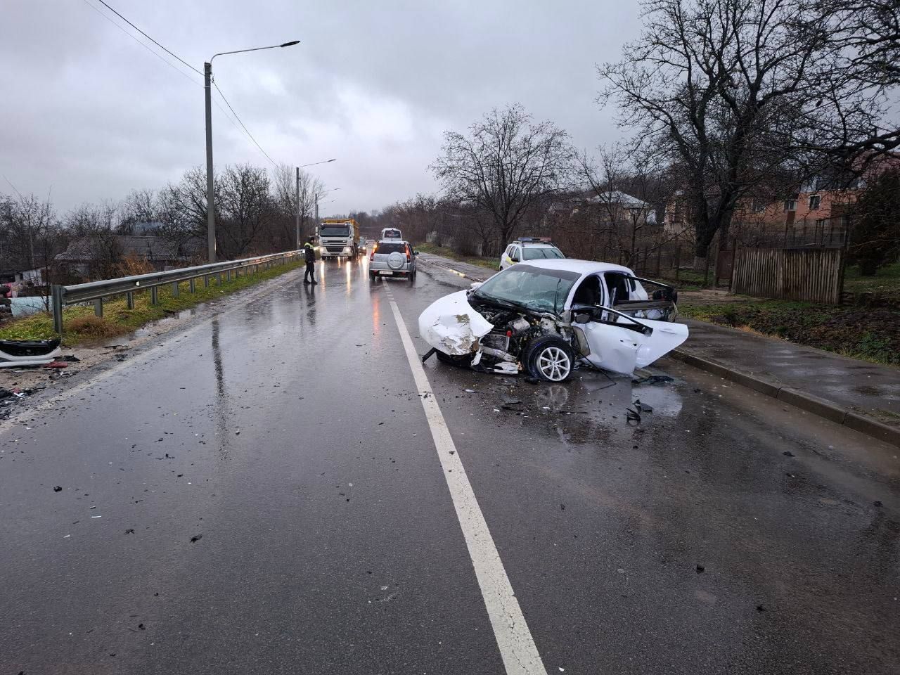 Accident tragic la Strășeni: Un mort și 3 răniți. Copil de 6 ani, internat la spital