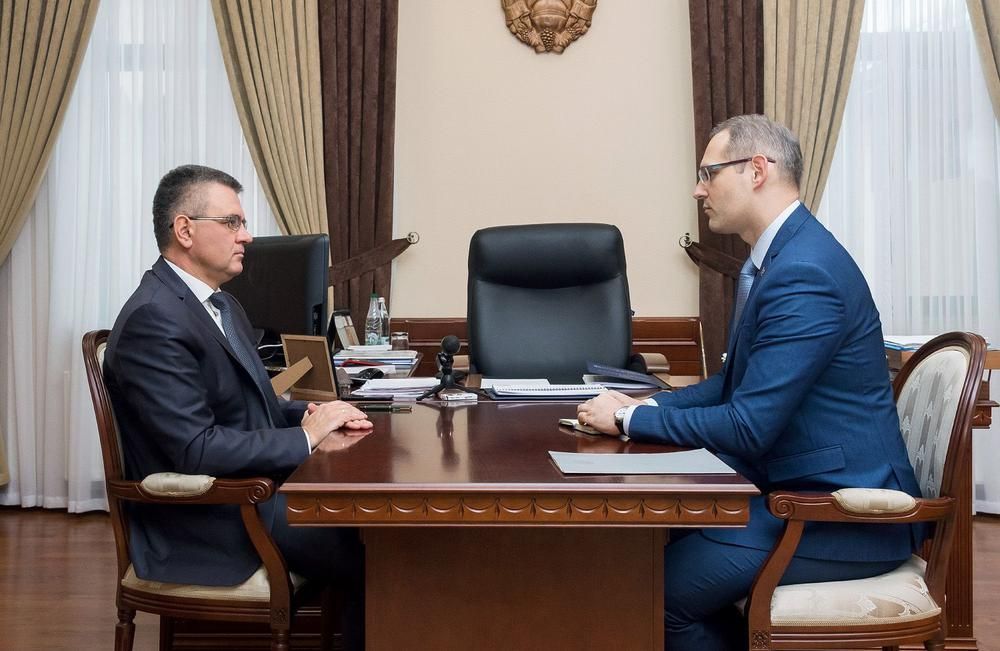Liderii autoproclamați și presa din Tiraspol se fac că plouă; Nu suflă niciun cuvânt despre oferta UE de 60 de mil. de euro