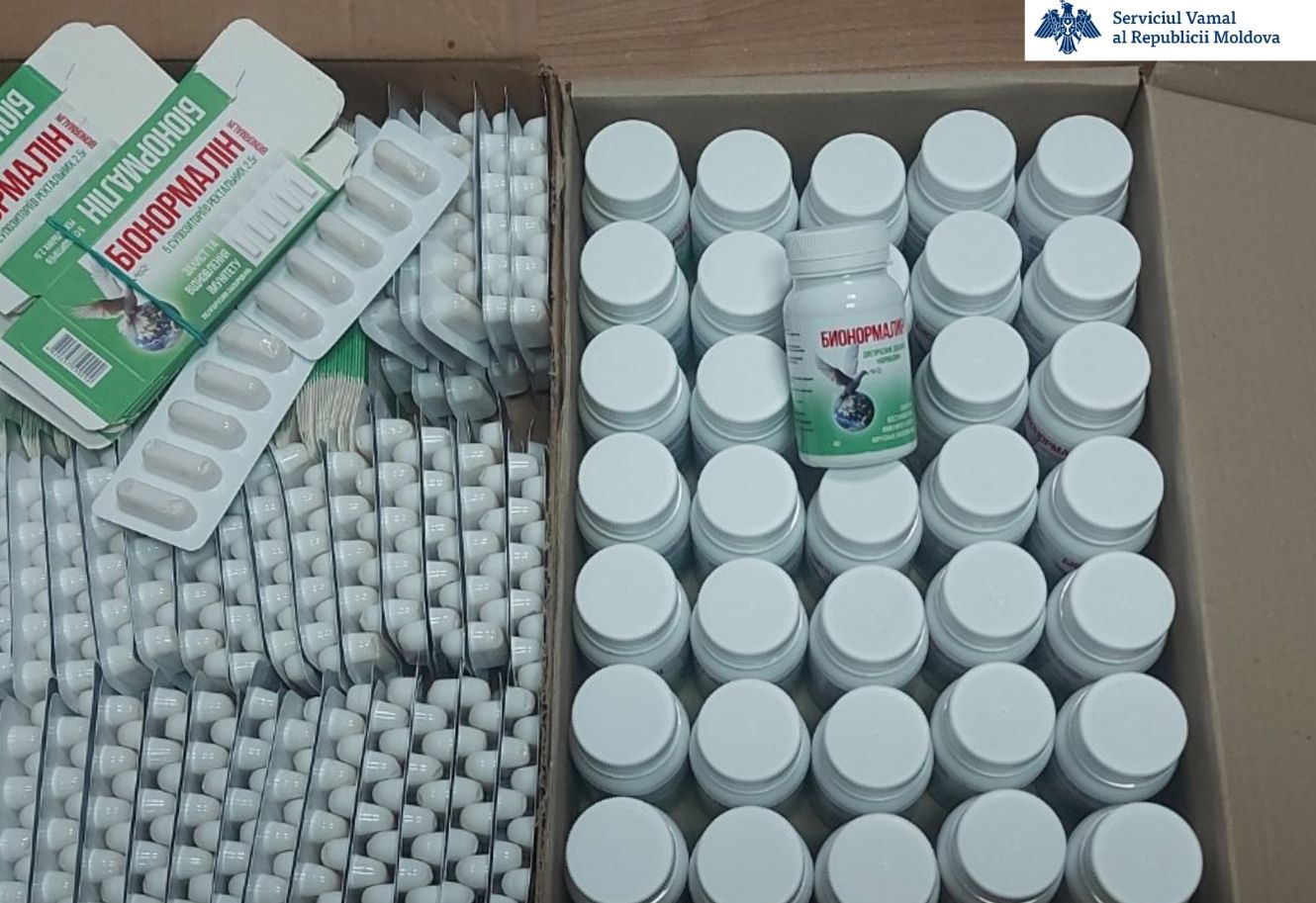 Contrabandă cu droguri din Franța, ascunse printre alimente și produse de uz casnic: Patru bărbați, implicați - Realitatea.md Contrabandă cu droguri din Franța, ascunse printre alimente și produse de uz casnic: Patru bărbați, implicați