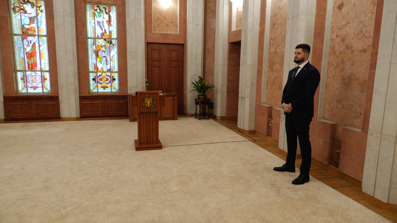 În direct pe RLIVE TV și Rlive.md: Dorin Junghietu depune jurământul de ministru al Energiei - Realitatea.md În direct pe RLIVE TV și Rlive.md: Dorin Junghietu depune jurământul de ministru al Energiei