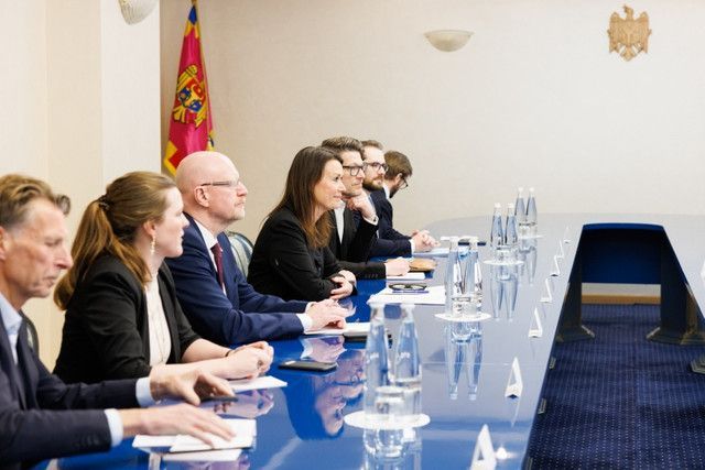 LIVE | Conferință de presă susținută de vicepreședinta Parlamentului Republicii Moldova, Doina Gherman, și președintele Comisiei afaceri externe a Parlamentului European, David McAllister