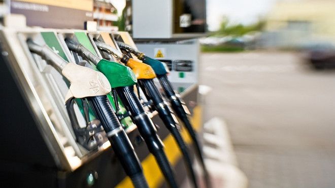 Ultima zi de iarnă vine cu ieftiniri la pompă: Cât vor costa mâine benzina și motorina