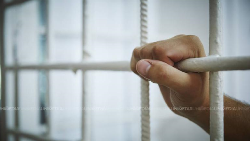 A fost condamnat la închisoare pentru schema de escrocherie „ruda implicată în accident”. Acesta ar fi cerut 44 de mii de lei și 6 mii de euro